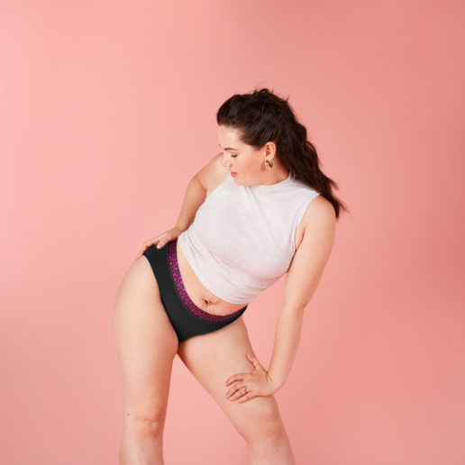 Wau Essentials Cu Highleg Bloody Lovely Heavy Black Pink Emily