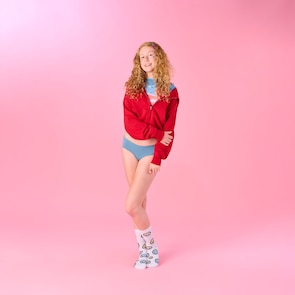 Model wearing teen hipster blue period pants